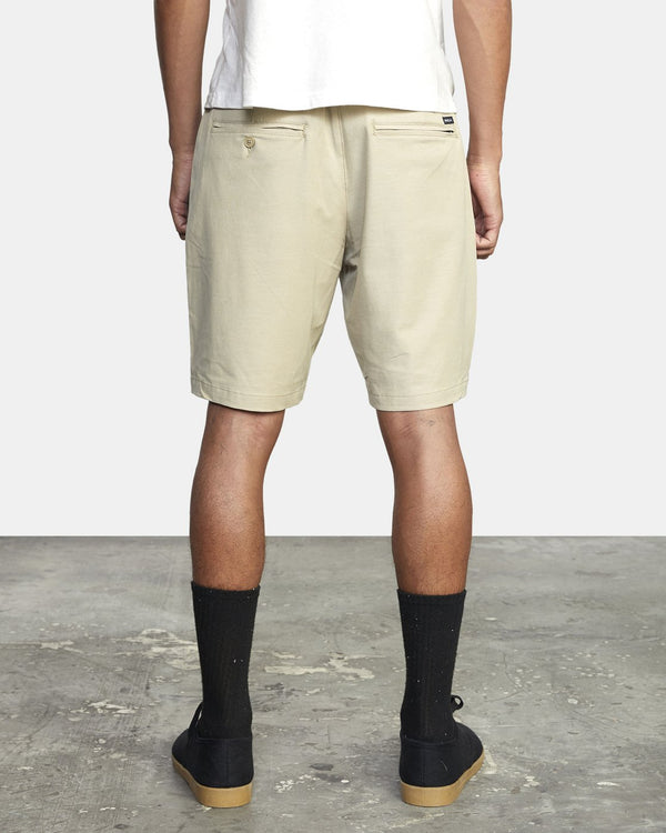 Back In Hybrid Shorts 19” (Khaki)